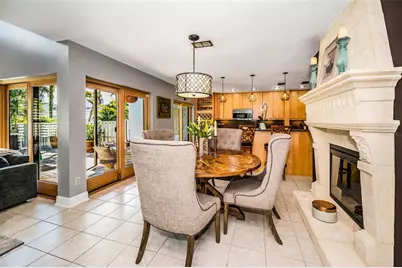 990 San Carlos Court NE, Saint Petersburg, FL 33702 - Photo 11