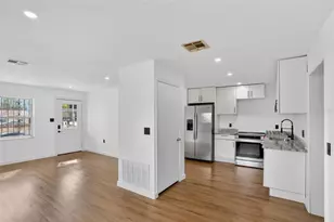 101 W Celeste St, Apopka, FL 32703 - Photo 7