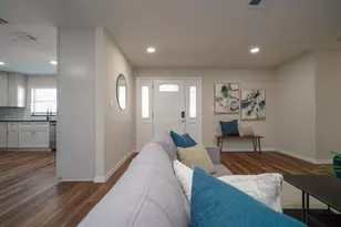 110 92nd Ave NE, Saint Petersburg, FL 33702 - Photo 7