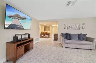 6400 18th Ave N, Saint Petersburg, FL 33710 - Photo 7