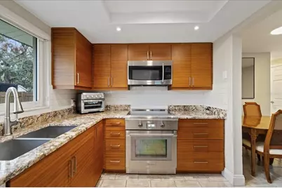 6400 18th Avenue N, Saint Petersburg, FL 33710 - Photo 11