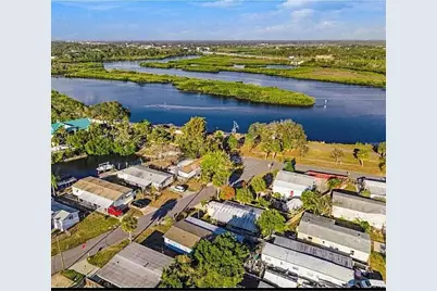 831 River View Lane, Tarpon Springs, FL 34689 - Photo 11