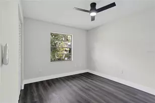 5014 Barrington Cir, Sarasota, FL 34234 - Photo 19