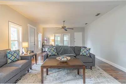 1175 Cr 463B, Lake Panasoffkee, FL 33538 - Photo 5