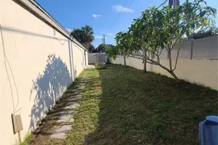 13701 Lazy Oak Dr, Tampa, FL 33613 - Photo 23