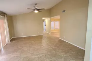 13701 Lazy Oak Dr, Tampa, FL 33613 - Photo 3