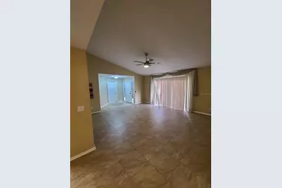 13701 Lazy Oak Drive, Tampa, FL 33613 - Photo 5