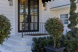 218 Colony Point Rd S, Saint Petersburg, FL 33705 - Photo 21