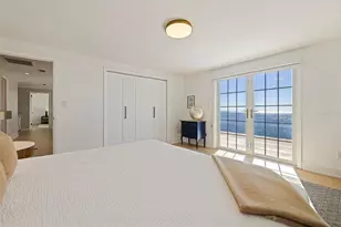 218 Colony Point Rd S, Saint Petersburg, FL 33705 - Photo 45