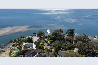 218 Colony Point Road S, Saint Petersburg, FL 33705 - Photo 15