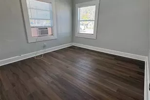 3927 6th St S, Saint Petersburg, FL 33705 - Photo 7