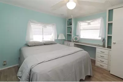 107 E Saint Johns Way, Apollo Beach, FL 33572 - Photo 9