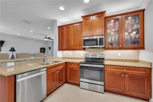 15814 Aurora Lake Cir, Wimauma, FL 33598 - Photo 9