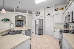 1248 Ashbourne Cir, Trinity, FL 34655 - Photo 9