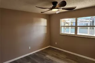 4462 Cynthia Ln, Spring Hill, FL 34606 - Photo 9
