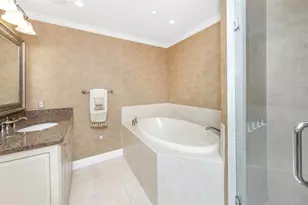 12200 1st St W, Treasure Island, FL 33706 - Photo 37