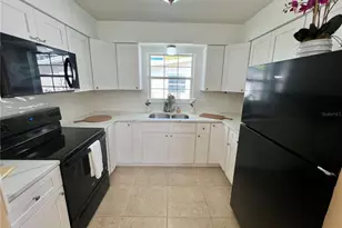 11315 3rd St E, Treasure Island, FL 33706 - Photo 3