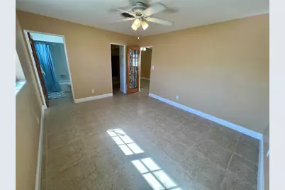 11315 3rd Street E, Treasure Island, FL 33706 - Photo 15