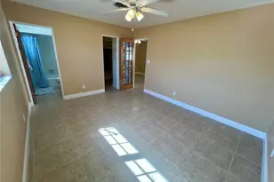 11315 3rd St E, Treasure Island, FL 33706 - Photo 15