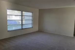 14140 88th Ave, Seminole, FL 33776 - Photo 9