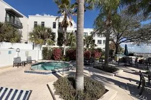 2212 Bay Club Cir, Tampa, FL 33607 - Photo 25