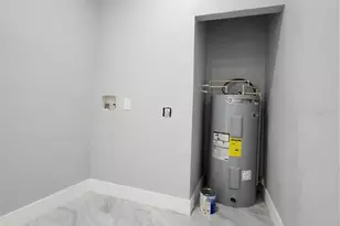 1302 W Shell Point Rd, Ruskin, FL 33570 - Photo 9