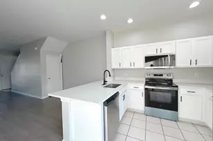 12706 Country Brook Ln, Tampa, FL 33625 - Photo 5