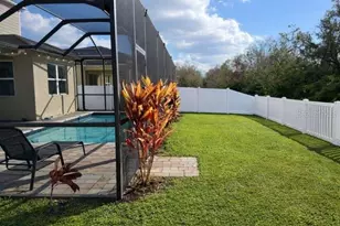 9110 Freedom Hill Dr, Seffner, FL 33584 - Photo 5