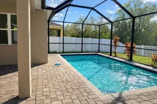 9110 Freedom Hill Dr, Seffner, FL 33584 - Photo 7