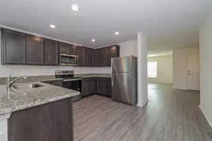 429 Kensington View Dr, Winter Haven, FL 33880 - Photo 3