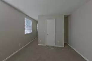 [Address not provided], Tampa, FL 33618 - Photo 11