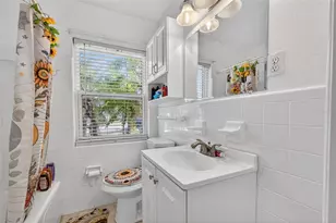 15536 Bristol Cir E, Clearwater, FL 33764 - Photo 13