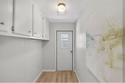 537 La Playa Circle, North Port, FL 34287 - Photo 5