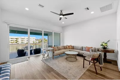 11797 1st Street E, Treasure Island, FL 33706 - Photo 13