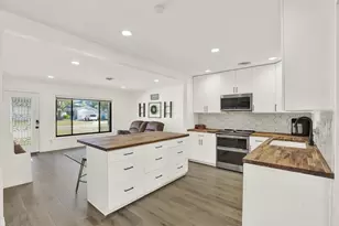 6060 39th Ave N, Saint Petersburg, FL 33709 - Photo 9