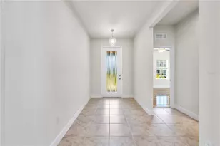 7915 Greenway Ave, Wesley Chapel, FL 33544 - Photo 9