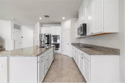 7915 Greenway Avenue, Wesley Chapel, FL 33544 - Photo 23