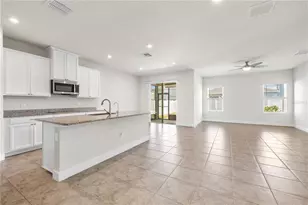 7915 Greenway Ave, Wesley Chapel, FL 33544 - Photo 17