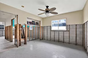 16218 1st St E, Redington Beach, FL 33708 - Photo 11