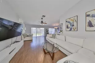 1204 Sawdust Ct, Valrico, FL 33596 - Photo 3