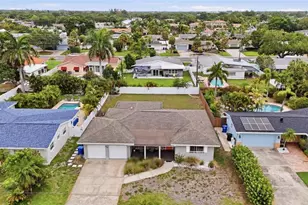 1129 39th Ave NE, Saint Petersburg, FL 33703 - Photo 43