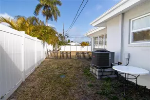 1129 39th Ave NE, Saint Petersburg, FL 33703 - Photo 23