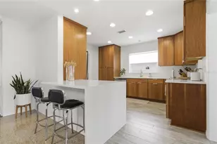 1129 39th Ave NE, Saint Petersburg, FL 33703 - Photo 17