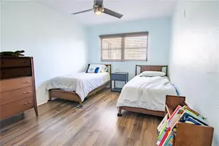 1129 39th Ave NE, Saint Petersburg, FL 33703 - Photo 35