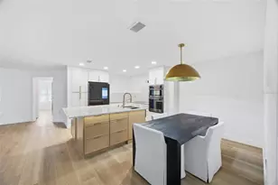 13025 Village Chase Cir, Tampa, FL 33618 - Photo 9