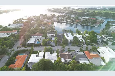 8819 Garland Avenue, Surfside, FL 33154 - Photo 19