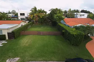 8819 Garland Ave, Surfside, FL 33154 - Photo 1