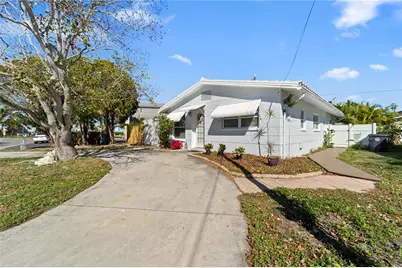 11155 2nd Street E, Treasure Island, FL 33706 - Photo 5