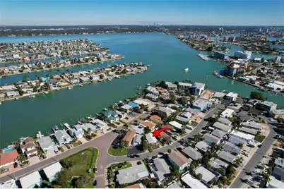 11155 2nd Street E, Treasure Island, FL 33706 - Photo 3