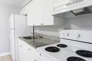 907 34th Ave W, Bradenton, FL 34205 - Photo 3